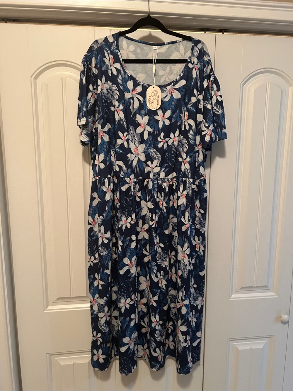Source Unknown Navy Blue Floral Midi Dress